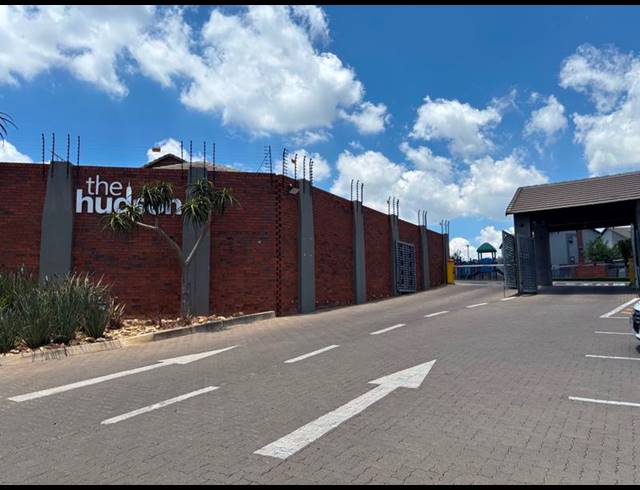 2 BEDROOM APARTMENT FOR SALE IN AMBERFIELD